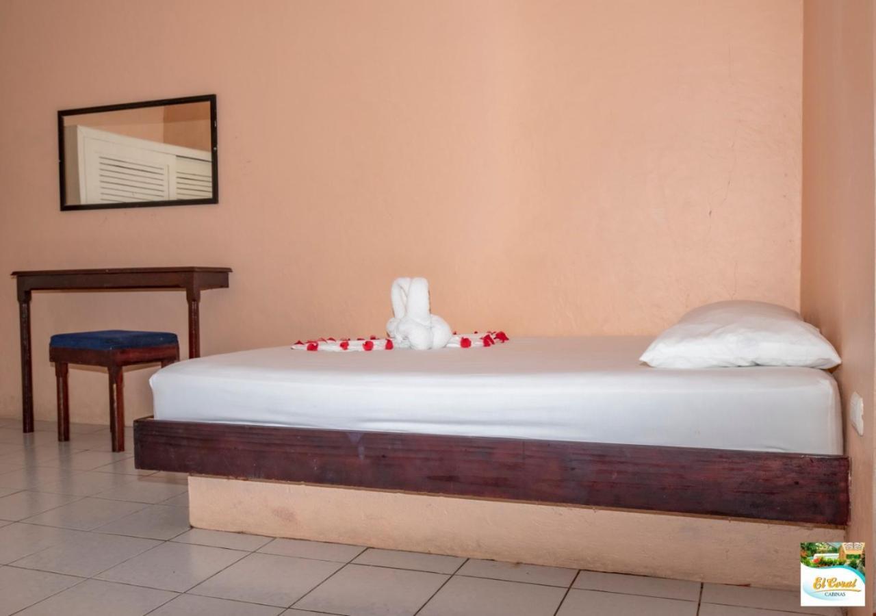 Hotel Y Cabinas El Coral Jacó Eksteriør billede