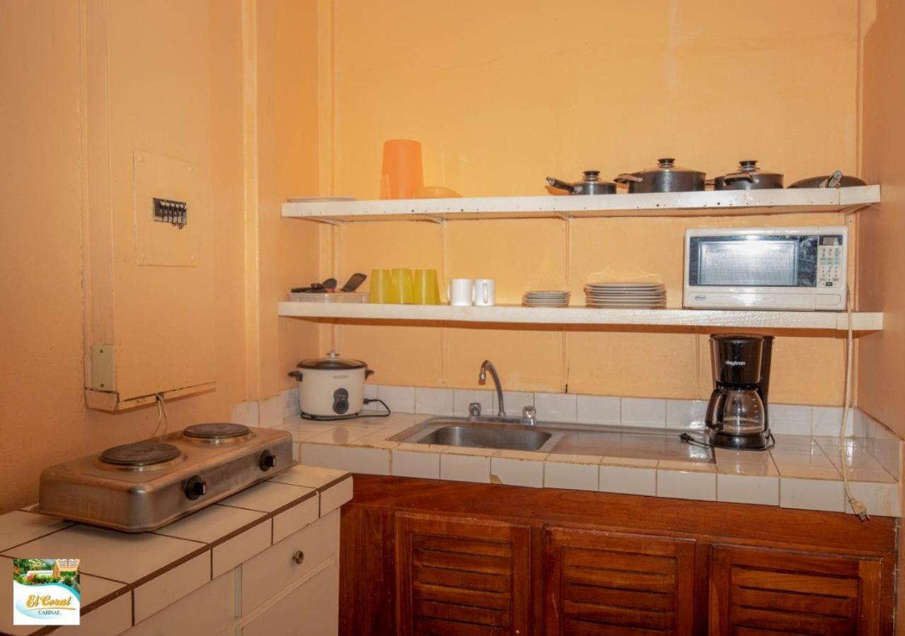 Hotel Y Cabinas El Coral Jacó Eksteriør billede