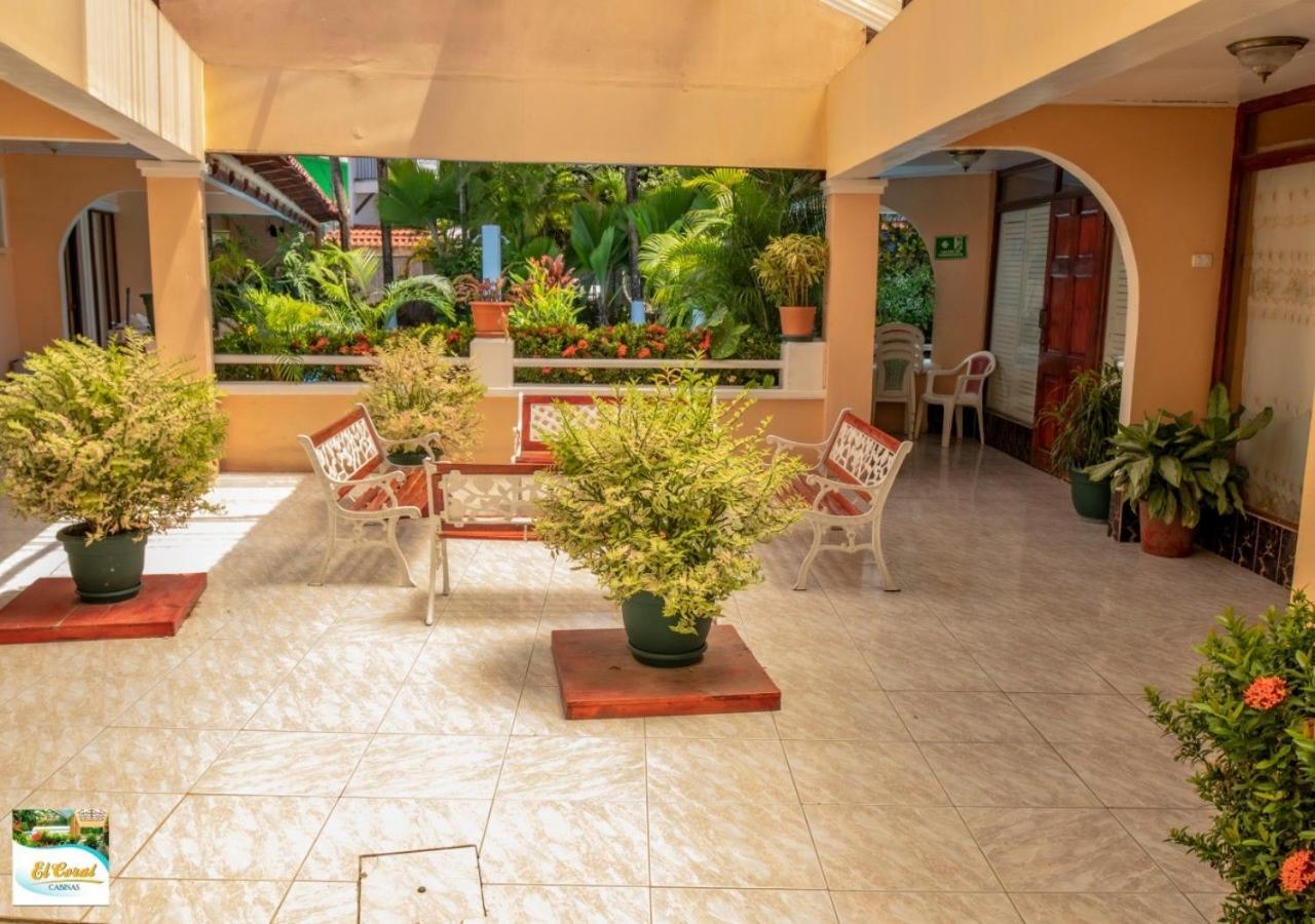 Hotel Y Cabinas El Coral Jacó Eksteriør billede